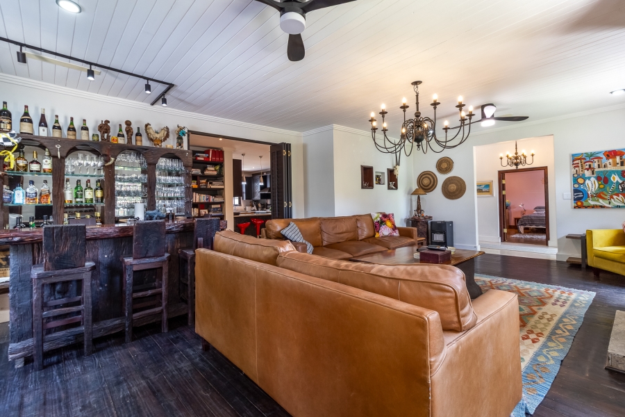 5 Bedroom Property for Sale in Hoog En Droog Western Cape